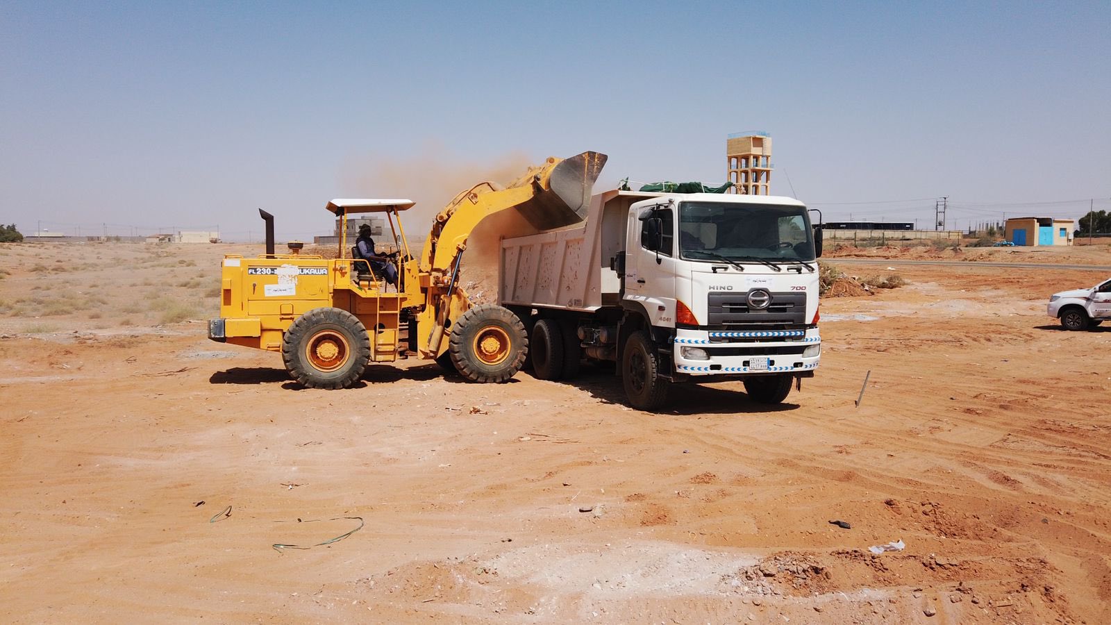  أمانة منطقة الجوف ترفع 4 آلاف متر مكعب من الأنقاض ببلدية زلوم
