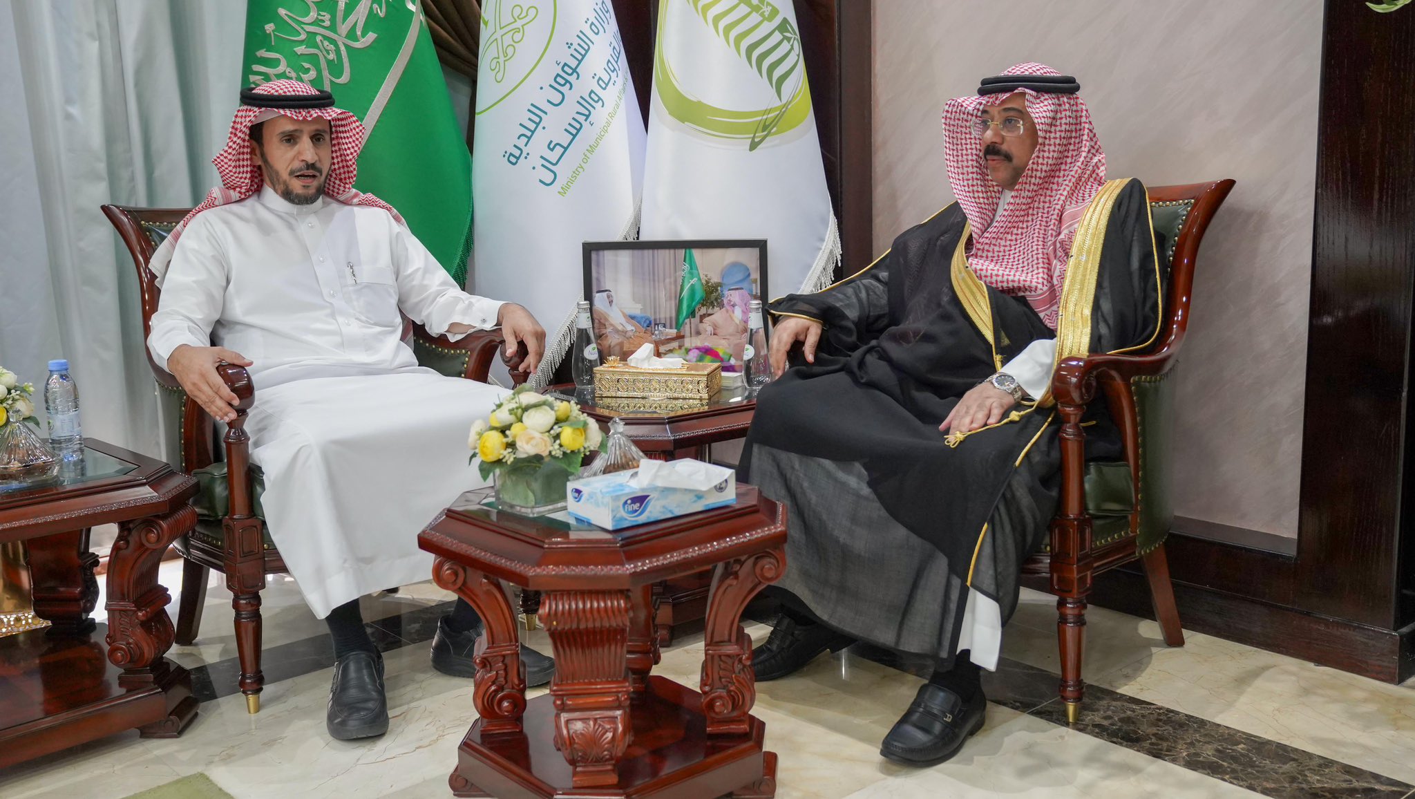 أمين الجوف يبحث مع مدير فرع البيئة المبادرات المقترحة والشراكة في المهرجانات الزراعية بالمنطقة