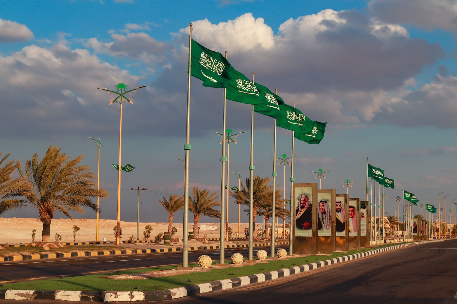 بأكثر من 13500 راية خضراء..أمانة منطقة الجوف تشارك في الاحتفالات بيوم العلم