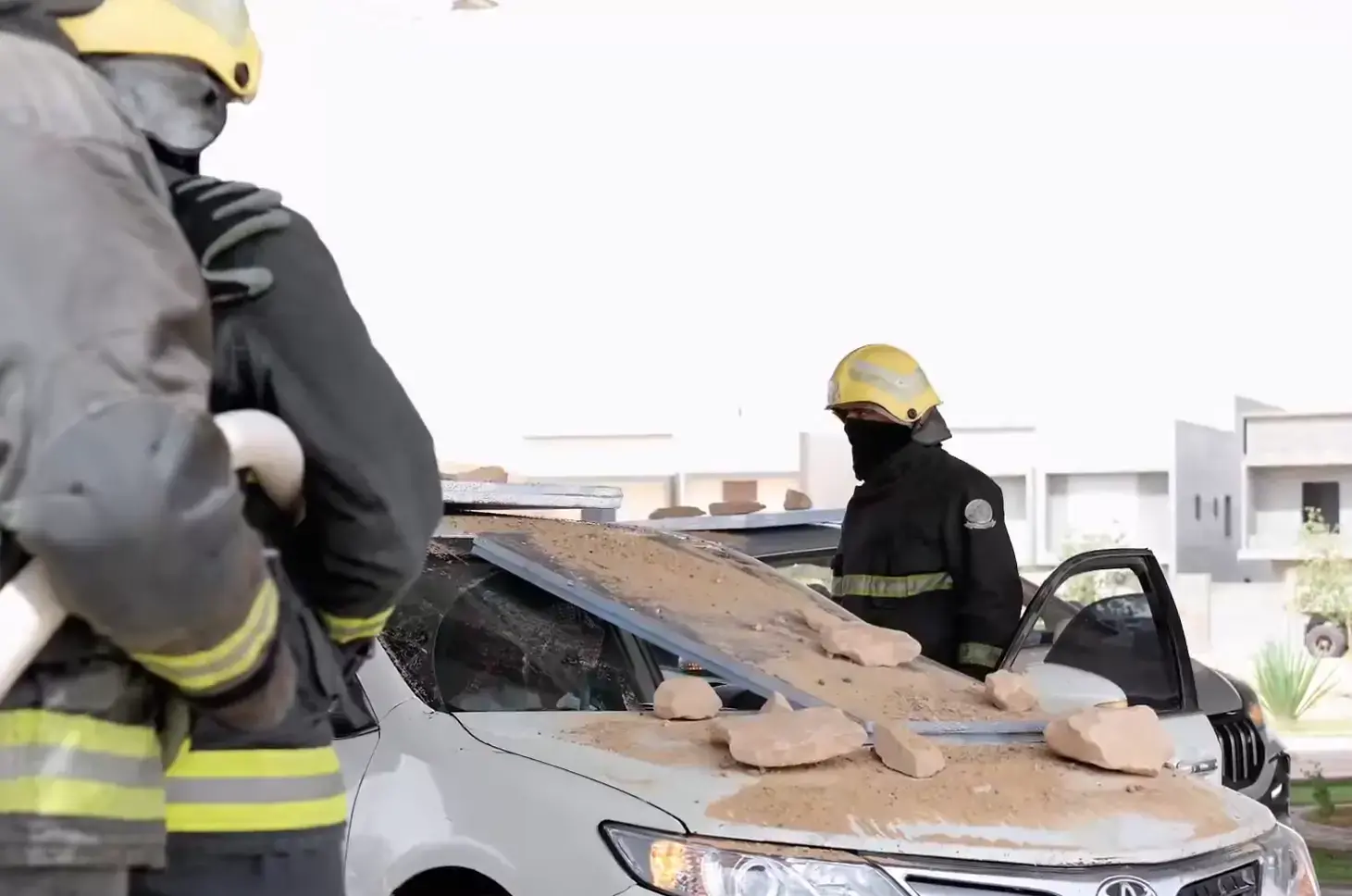 أمانة منطقة الجوف تنفذ فرضية ميدانية لانهيار جزئي لجسر في سكاكا