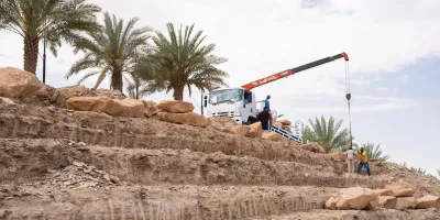  "أمانة الجوف" تواصل أعمال تطوير محيط "مركز الملك عبدالله الثقافي" بسكاكا
