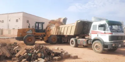 أمانة الجوف ترفع 1566 طنًا من النفايات والأنقاض في أبوعجرم