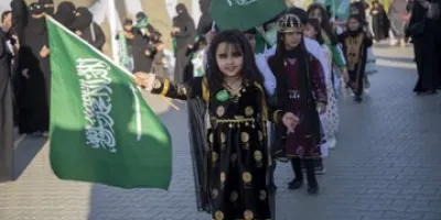 احتفالات بيوم العلم في مهرجان زيتون الجوف الدولي